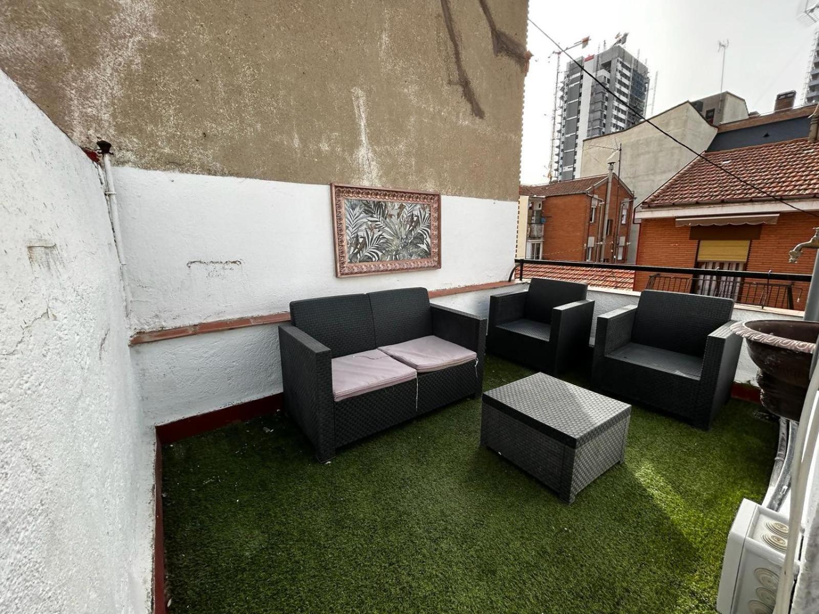 Apartamento Con Terraza Centrico Moderno Nuevo Madrid Exterior photo